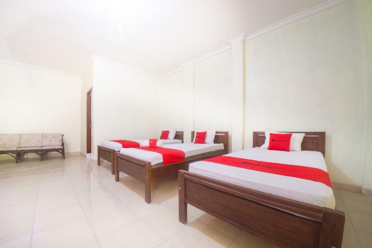 RedDoorz near Nusa Cendana University Kupang  Esterno foto