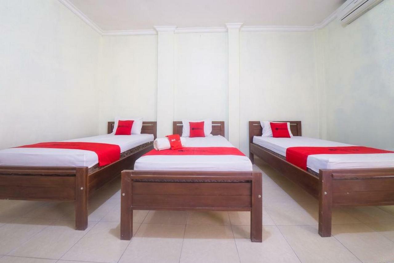 RedDoorz near Nusa Cendana University Kupang  Esterno foto