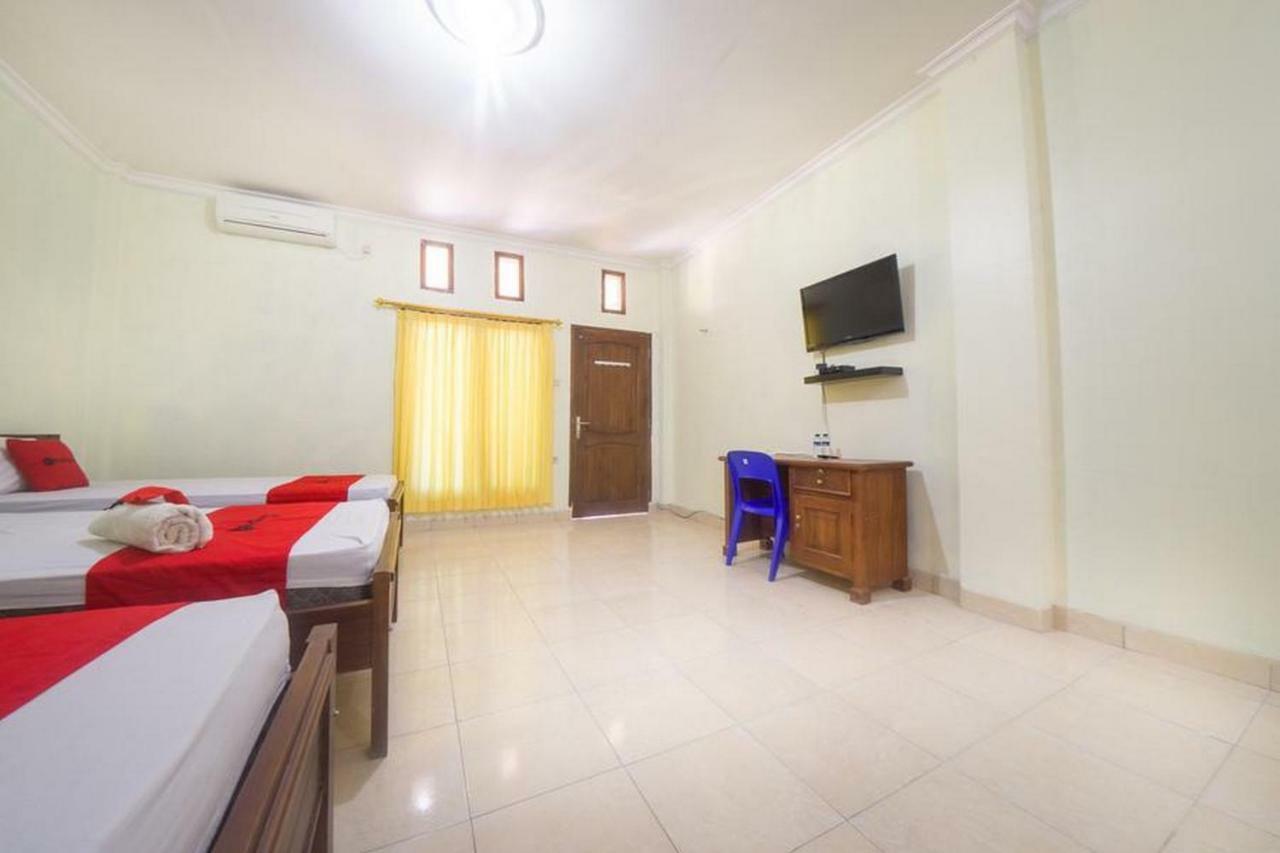 RedDoorz near Nusa Cendana University Kupang  Esterno foto