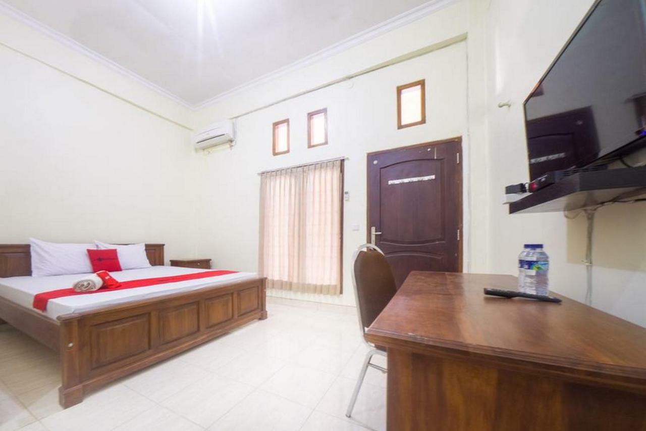 RedDoorz near Nusa Cendana University Kupang  Esterno foto